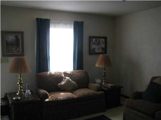 415 South Truman Road Jasper, IN 47546 - Photo 4 of 20 Gallery Image 4