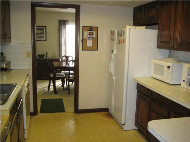 415 South Truman Road Jasper, IN 47546 - Photo 7 of 20 Gallery Image 7