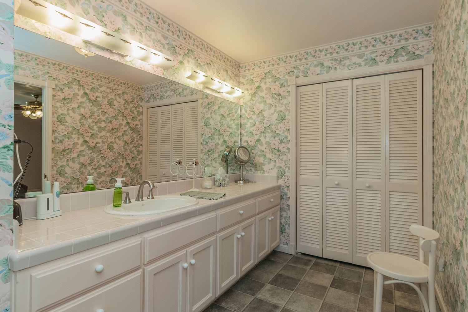 18852 East Adams Avenue Reedley, CA 93654 - Photo 19 of 60 Gallery Image 19