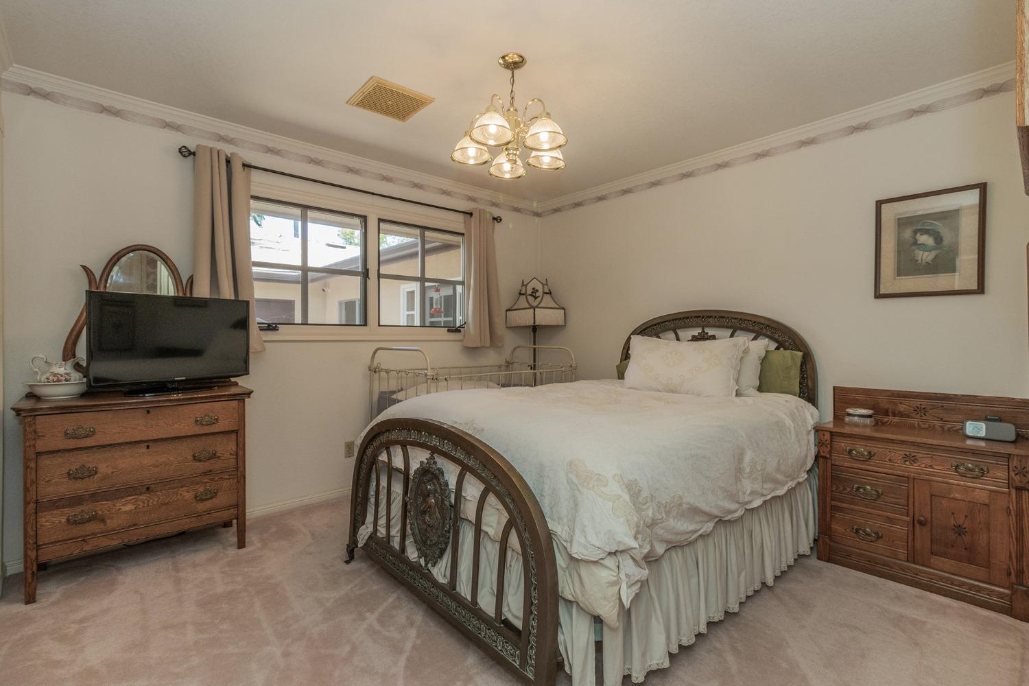18852 East Adams Avenue Reedley, CA 93654 - Photo 21 of 60 Gallery Image 21