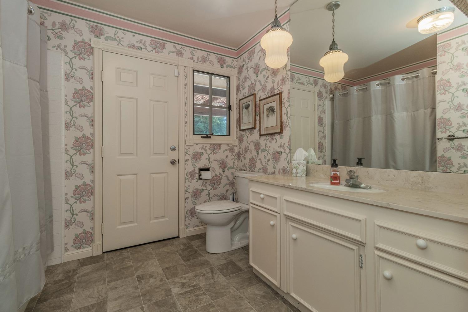 18852 East Adams Avenue Reedley, CA 93654 - Photo 22 of 60 Gallery Image 22