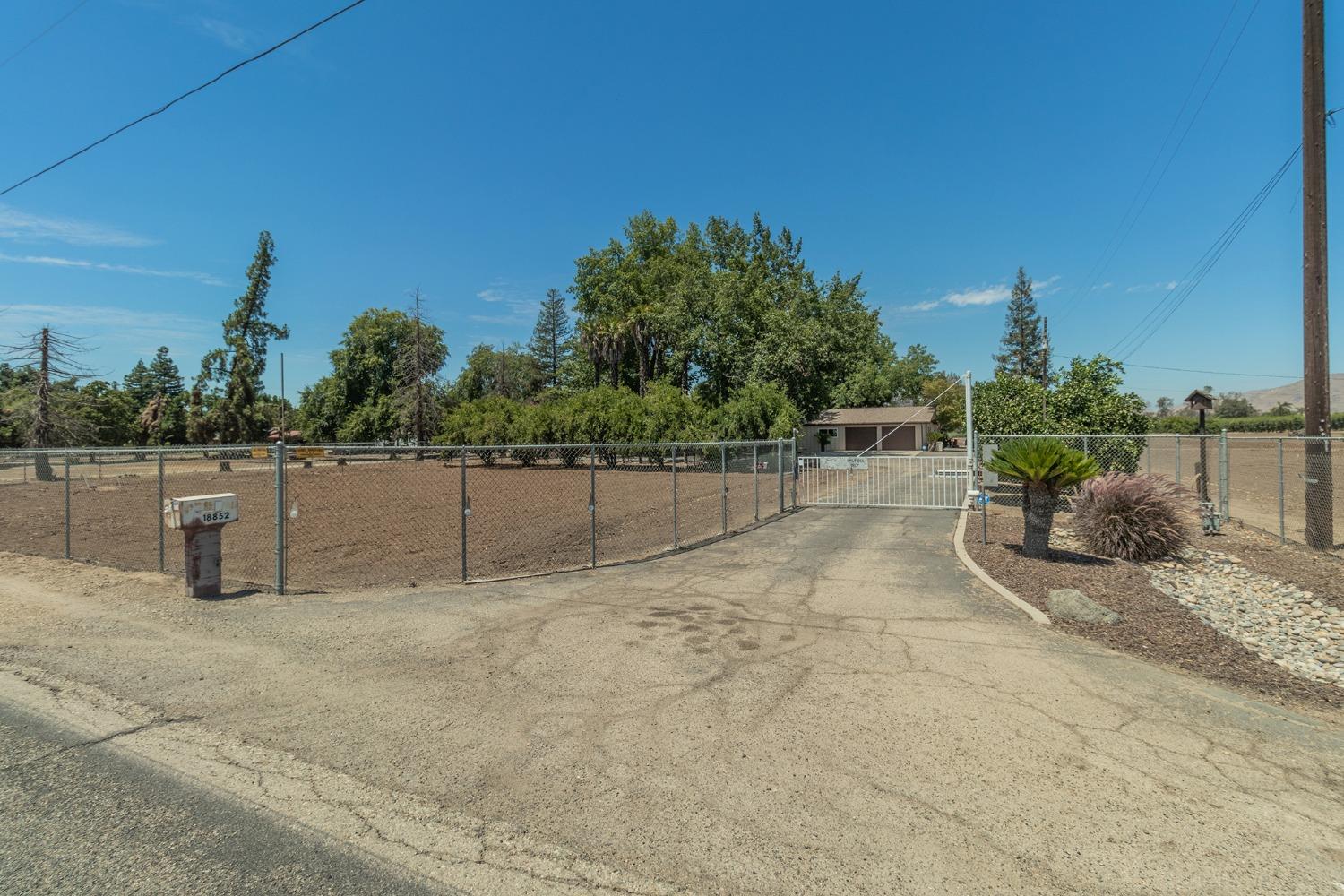 18852 East Adams Avenue Reedley, CA 93654 - Photo 46 of 60 Gallery Image 46
