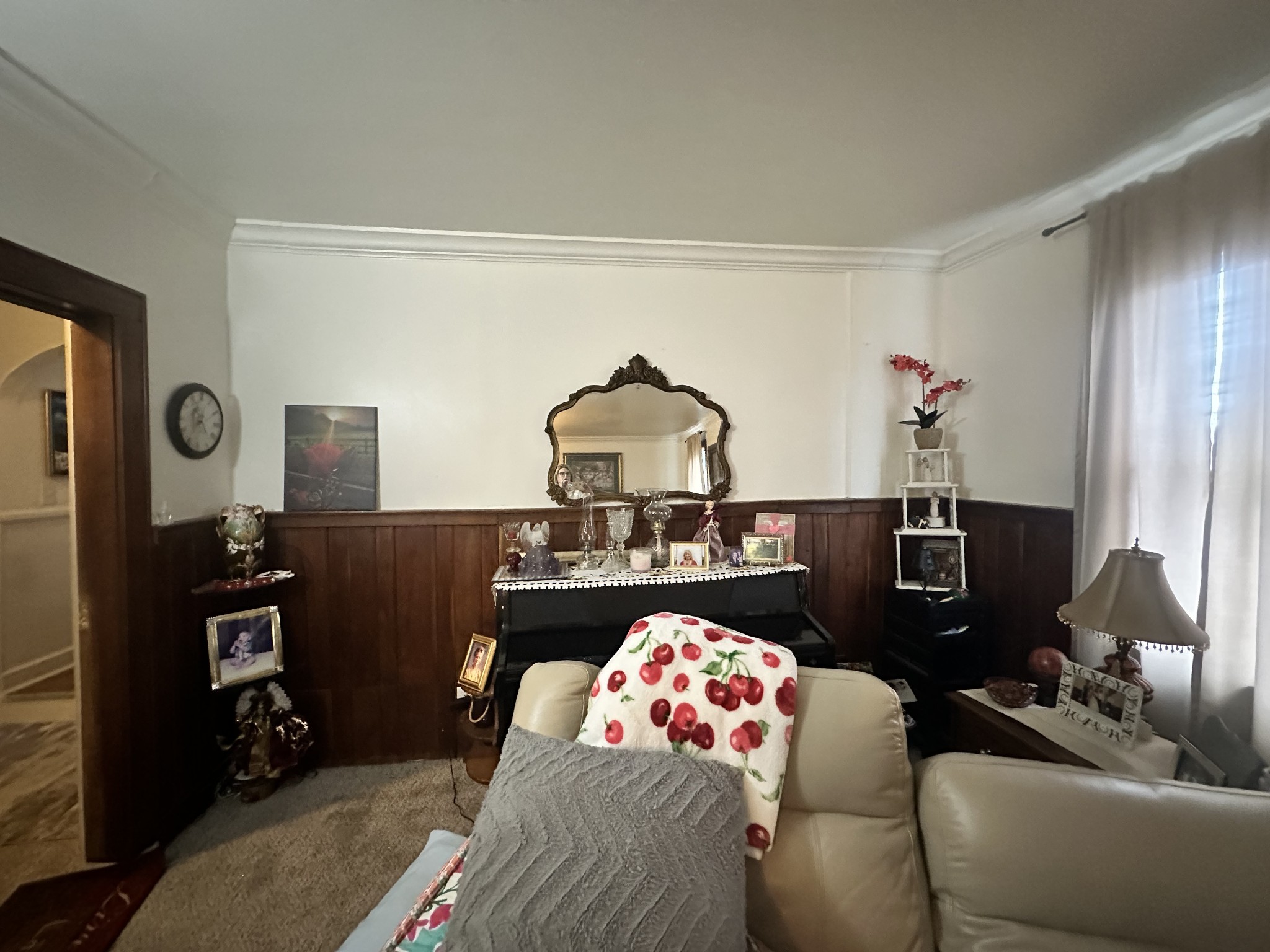 212 East Main Street, Unit 212 Waverly, TN 37185 - Photo 30 of 44 a living room with furniture and a table