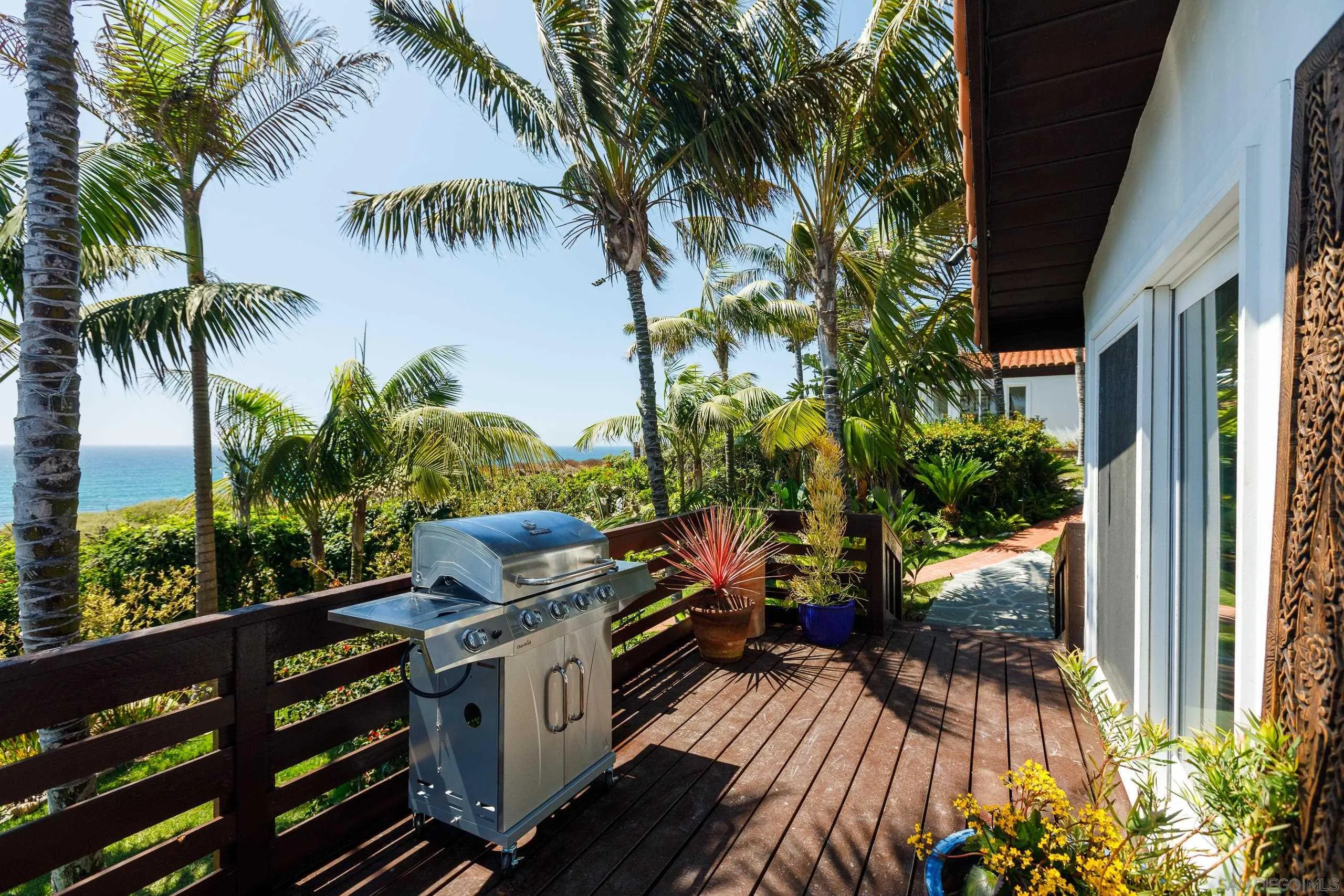 110 8th Street Del Mar, CA 92014 - Photo 14 of 45 a view of a yard with a patio