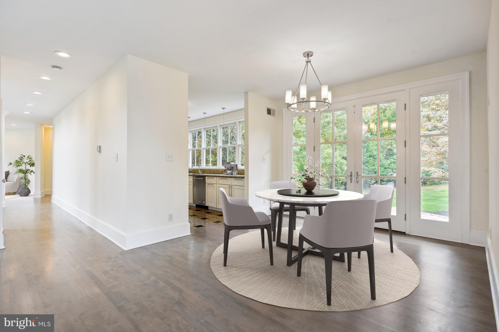 10747 Riverscape Run Great Falls, VA 22066 - Photo 14 of 39 Breakfast Area