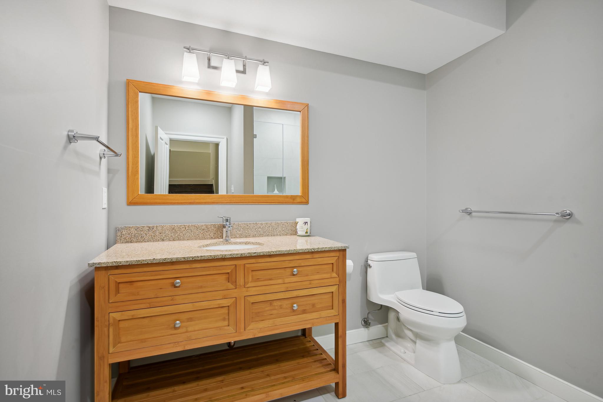 10747 Riverscape Run Great Falls, VA 22066 - Photo 32 of 39 Bathroom