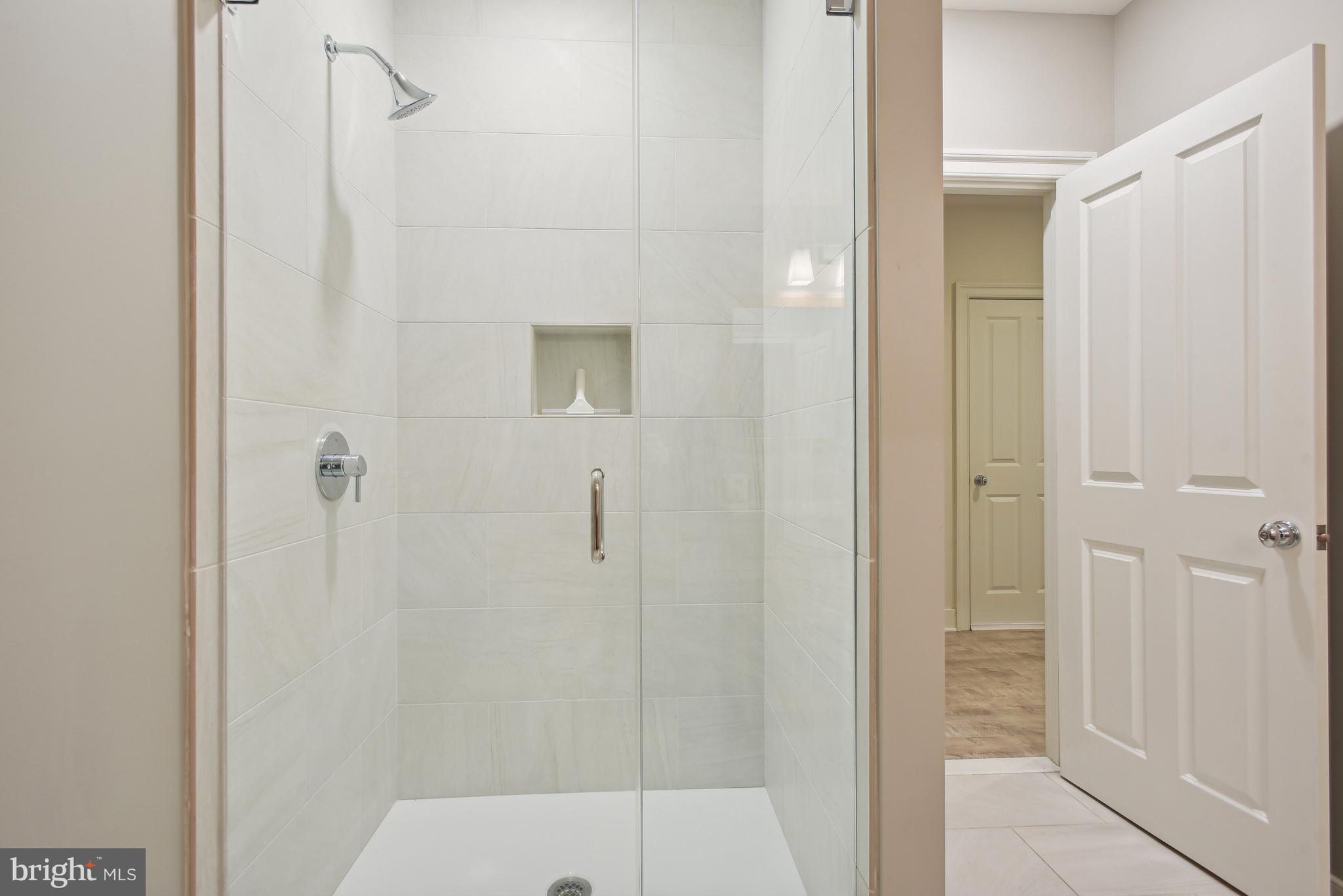 10747 Riverscape Run Great Falls, VA 22066 - Photo 33 of 39 Bathroom