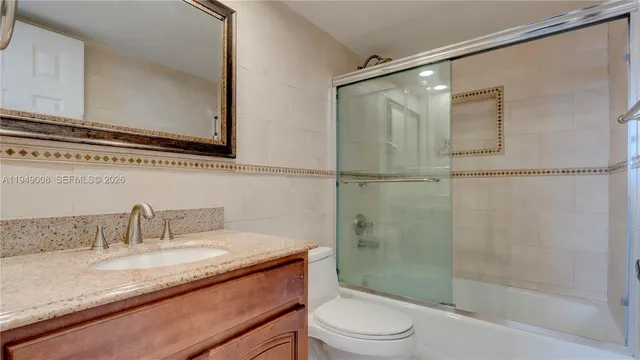 $330,000 | 10155 Northwest 9th St Circle, Unit 4401, Miami, FL 33172