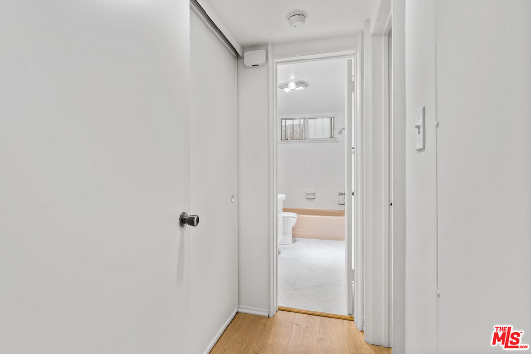 7712 Paseo Del Rey, Unit 4 Playa del Rey, CA 90293 - Photo 10 of 16 Gallery Image 10