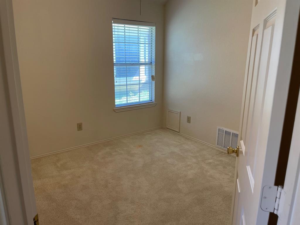 1520 Mission Ridge Trail Carrollton, TX 75007 - Photo 14 of 19