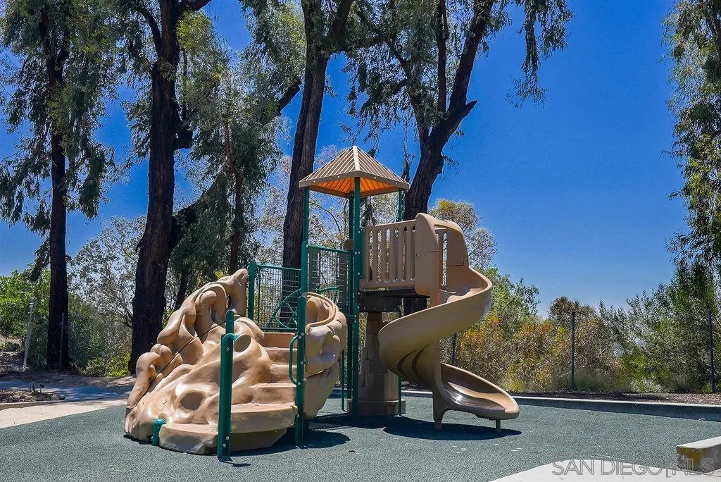 8166 Paradise Valley Court Spring Valley, CA 91977 - Photo 22 of 64