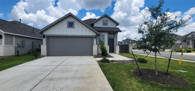 $2,249 | 425 Mira Mesa Drive, Georgetown, TX 78628