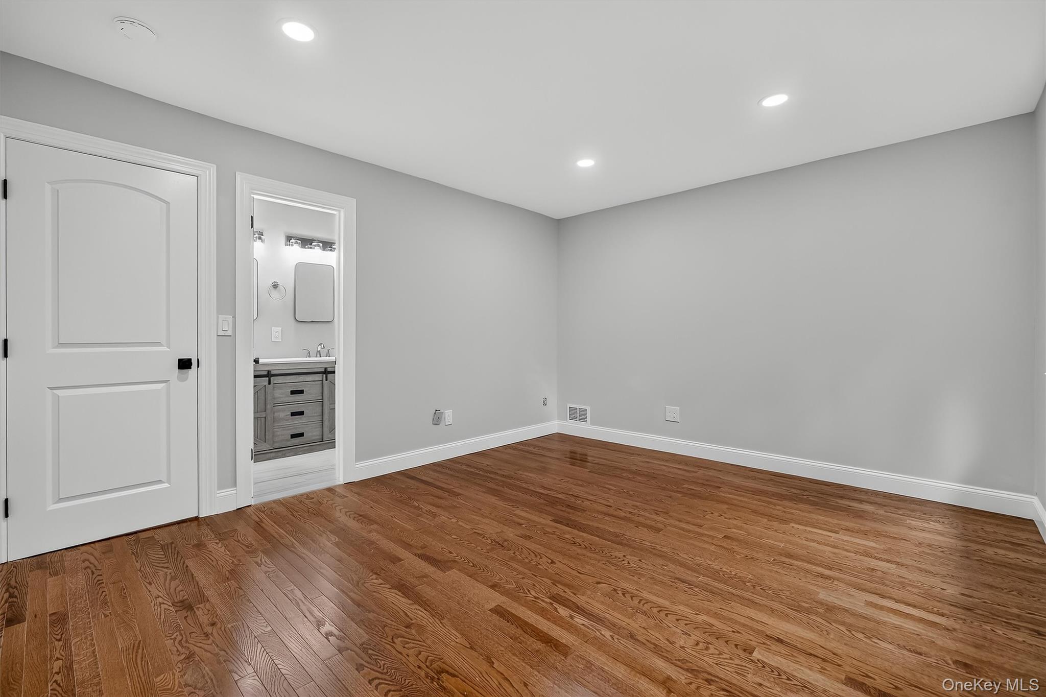 13 Timber Ridge Mount Kisco, NY 10549 - Photo 21 of 45 Bedroom #1
