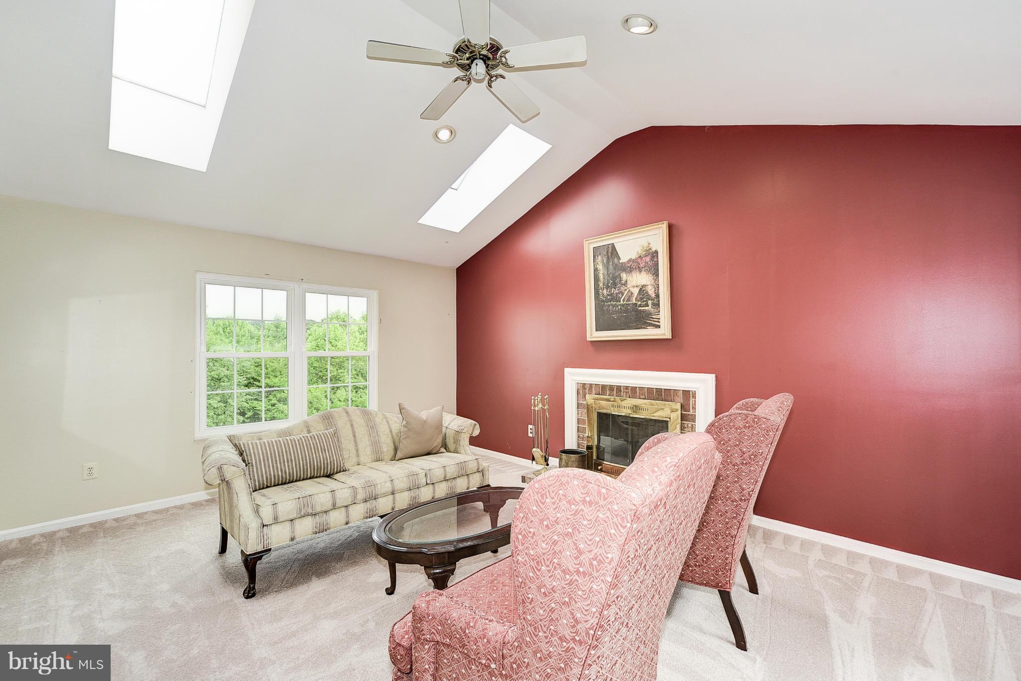 3072 Memory Lane Silver Spring, MD 20904 - Photo 5 of 24 Family Room