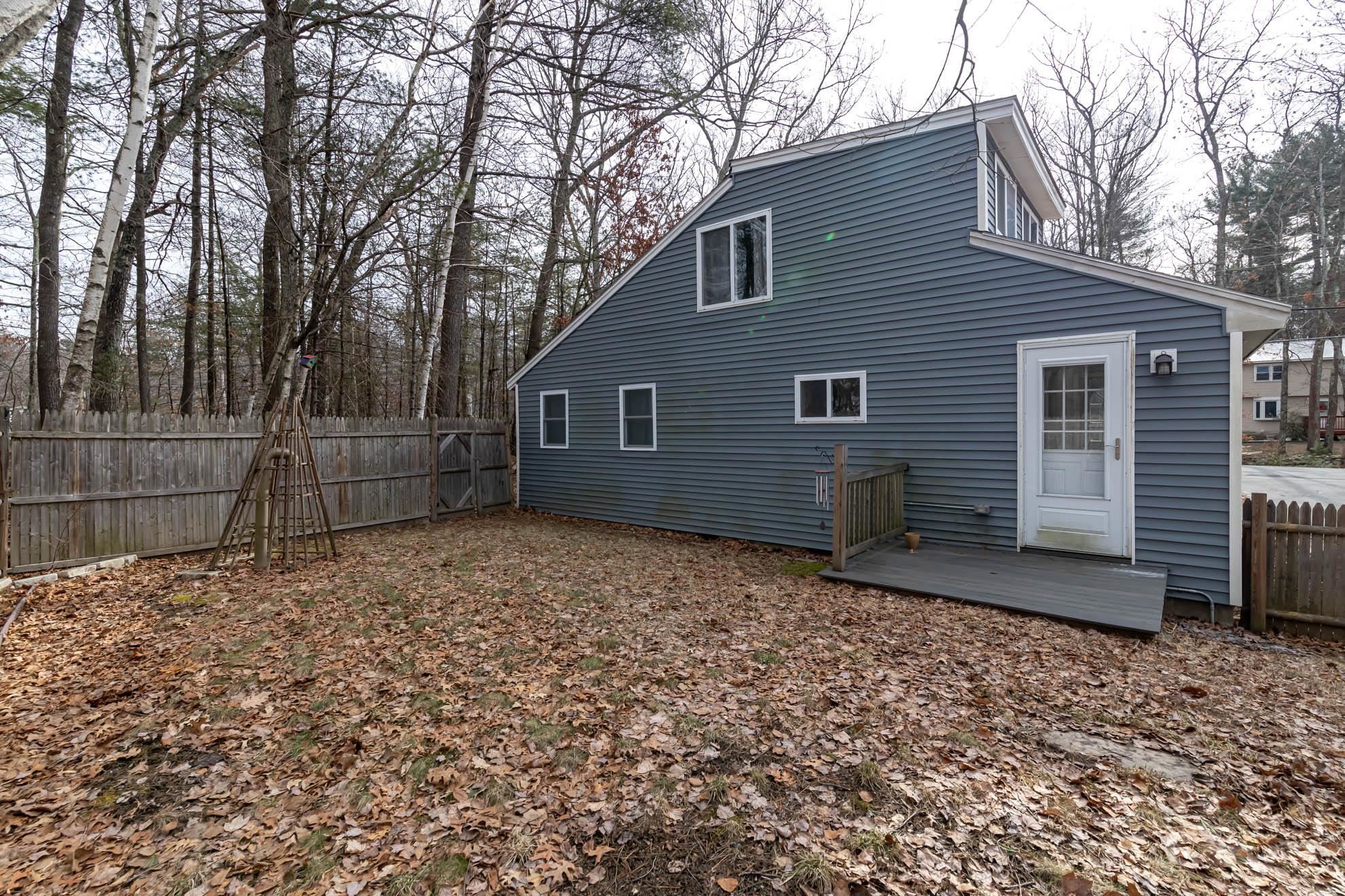 14 English Range Road Derry, NH 03038 - Photo 4 of 24