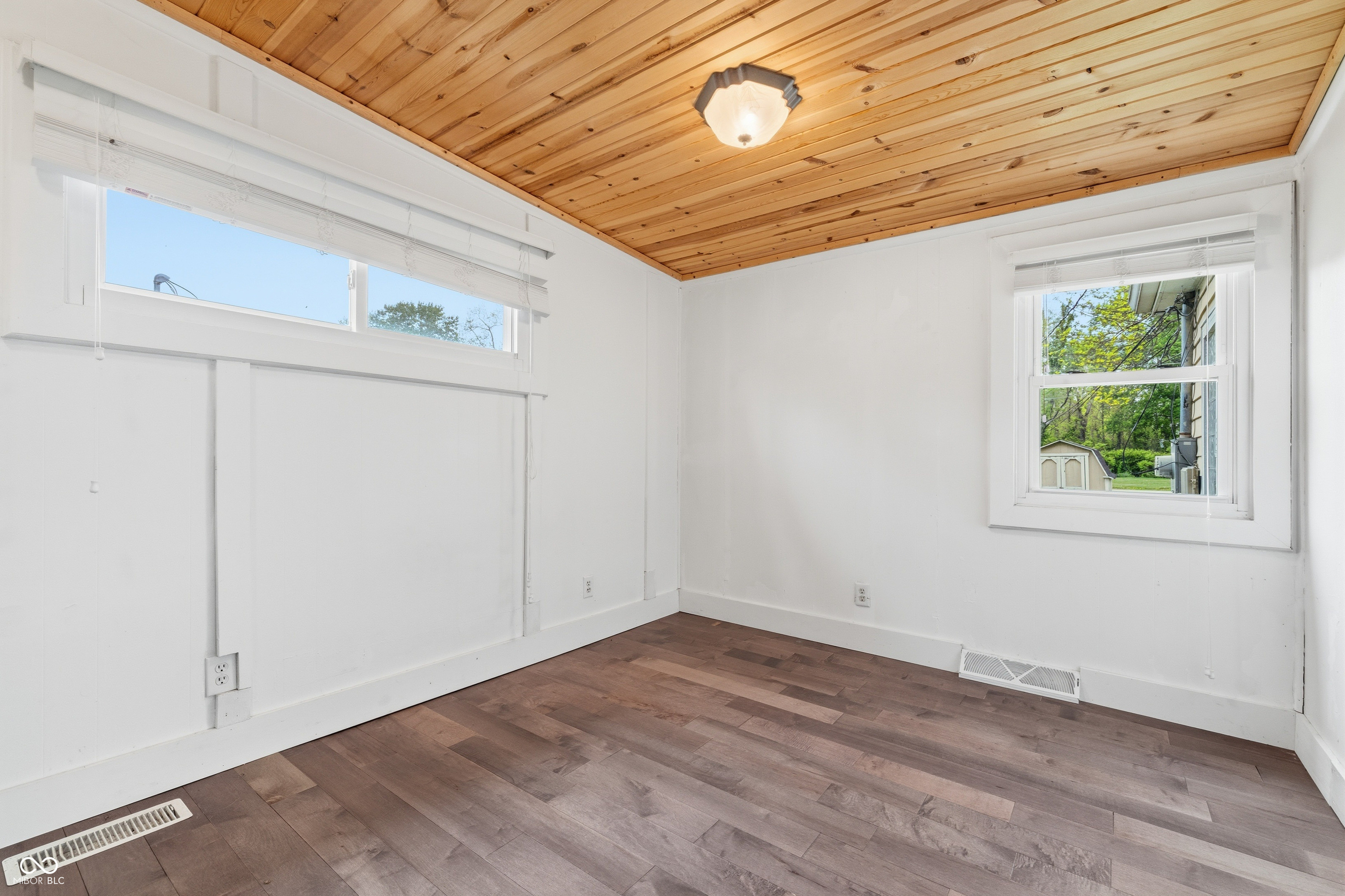 15581 Meith Street Fortville, IN 46040 - Photo 15 of 32