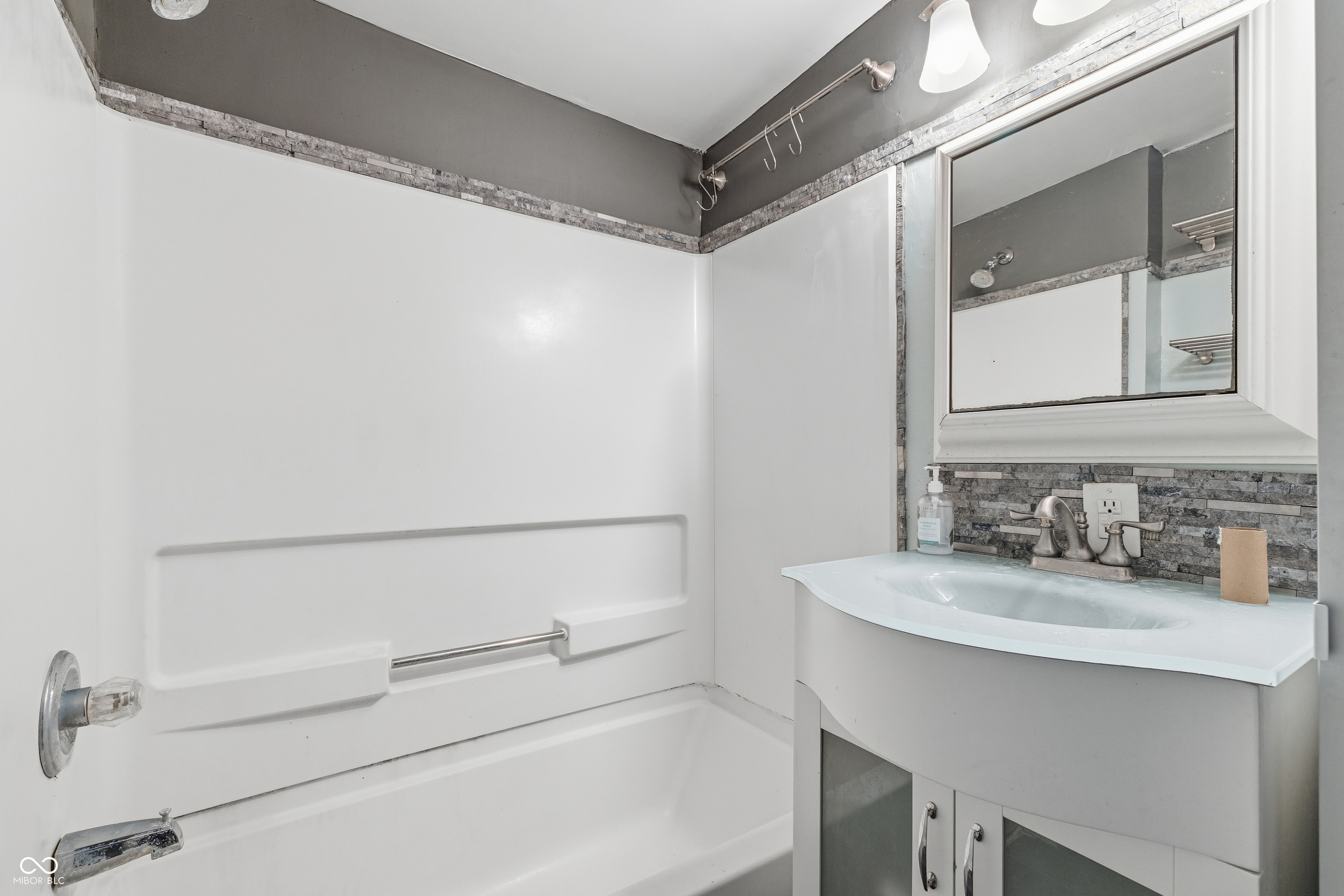 15581 Meith Street Fortville, IN 46040 - Photo 18 of 32