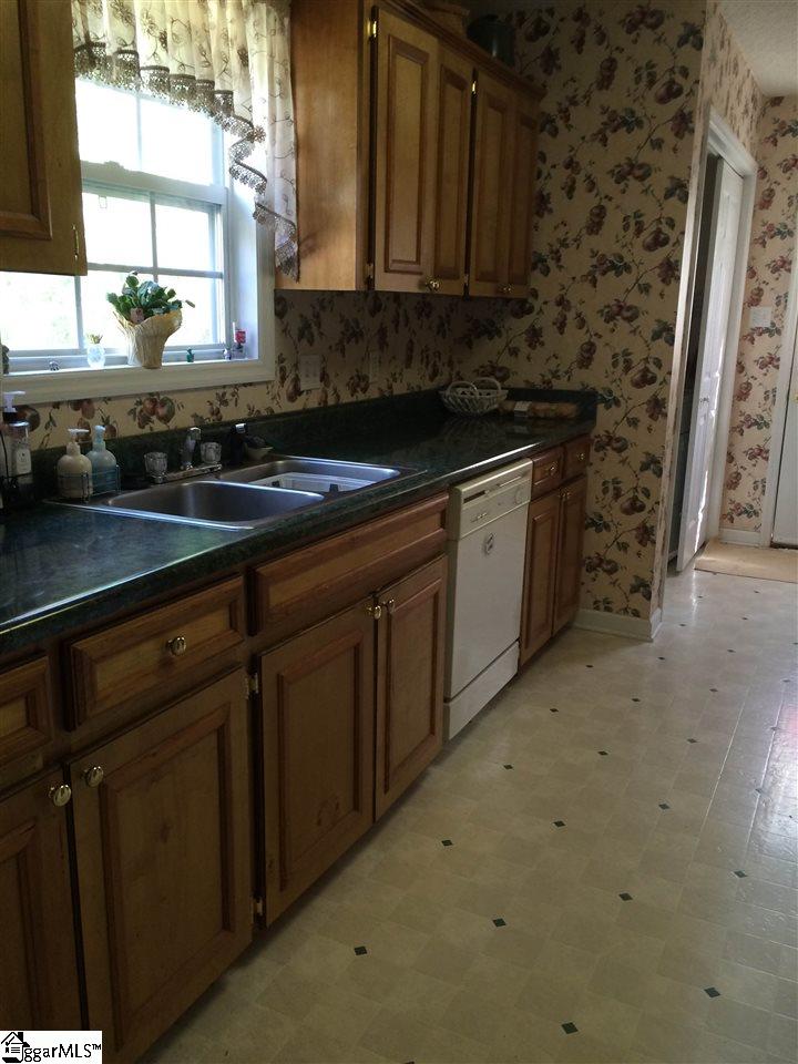 101 Old Timber Road Woodruff, SC 29388 - Photo 6 of 24 Gallery Image 6