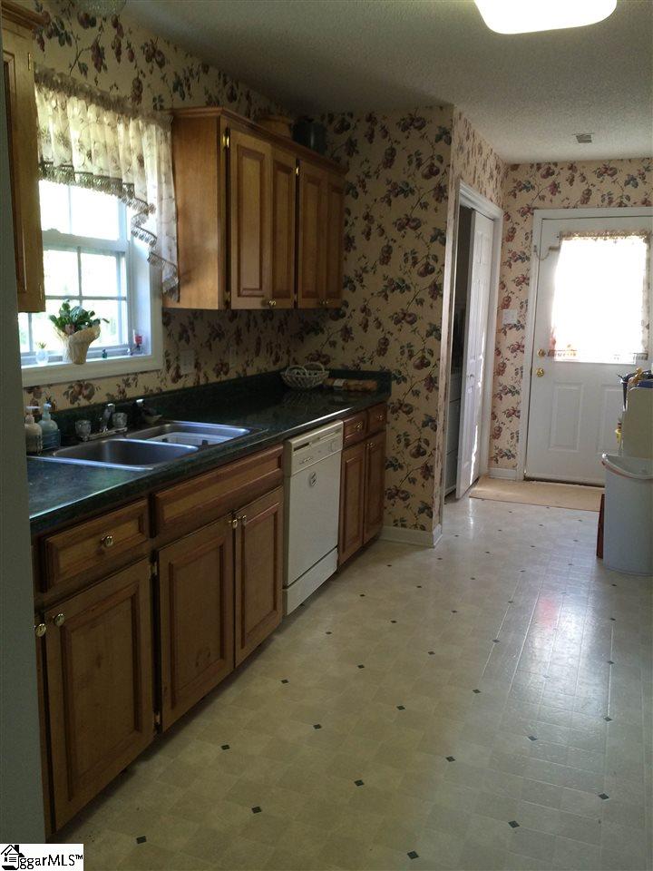 101 Old Timber Road Woodruff, SC 29388 - Photo 7 of 24 Gallery Image 7