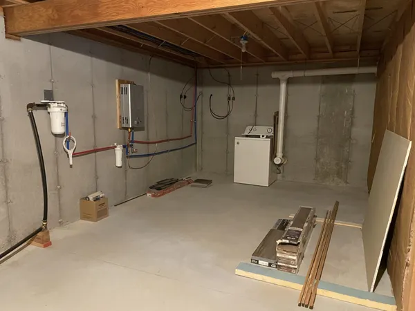 $650,000 | 168 Route 103 E, Warner, NH 03278