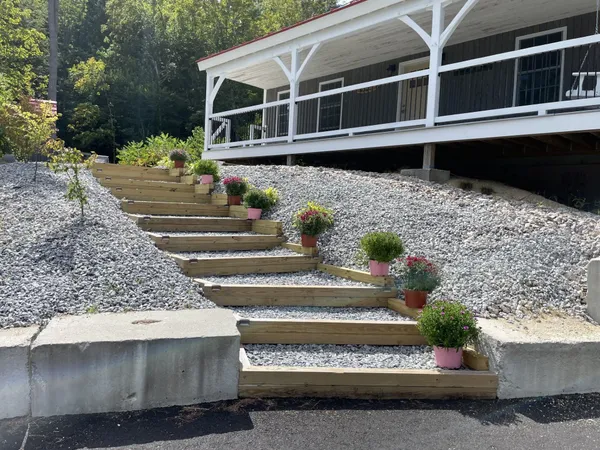 $650,000 | 168 Route 103 E, Warner, NH 03278