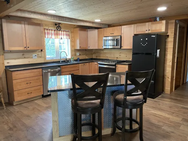 $650,000 | 168 Route 103 E, Warner, NH 03278