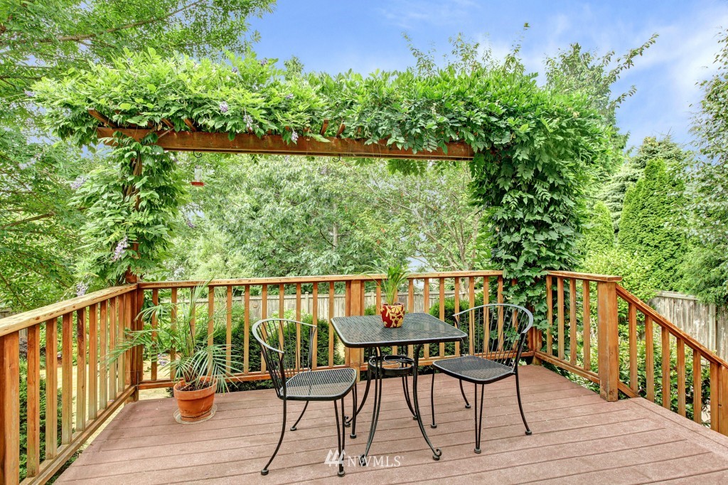 1707 Field Place Northeast Renton, WA 98059 - Photo 11 of 14