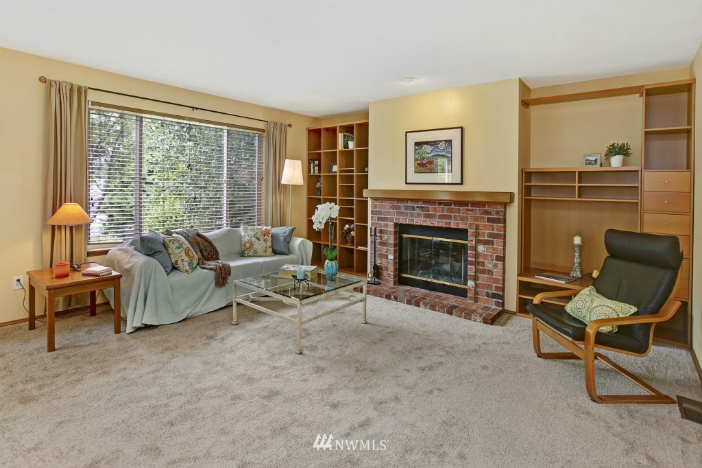 1707 Field Place Northeast Renton, WA 98059 - Photo 3 of 14