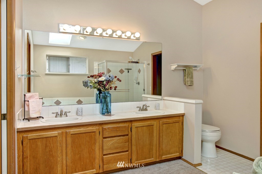 1707 Field Place Northeast Renton, WA 98059 - Photo 9 of 14