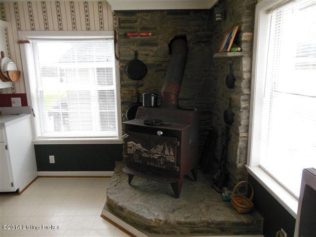 8405 Routt Road Louisville, KY 40299 - Photo 14 of 35 DSCN3152