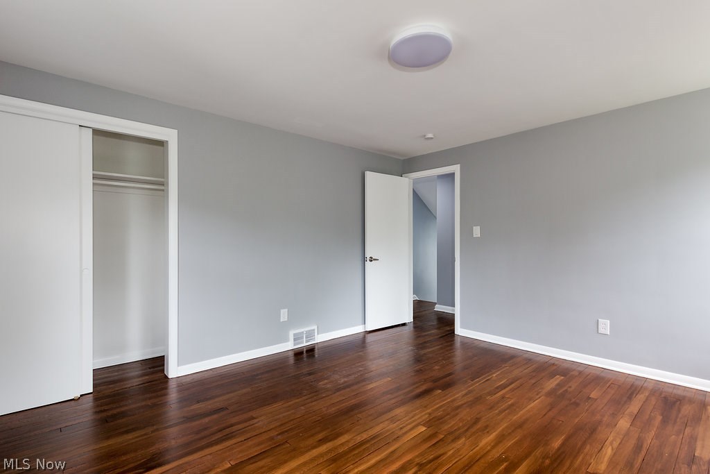 1203 Haselton Road Cleveland, OH 44121 - Photo 22 of 27