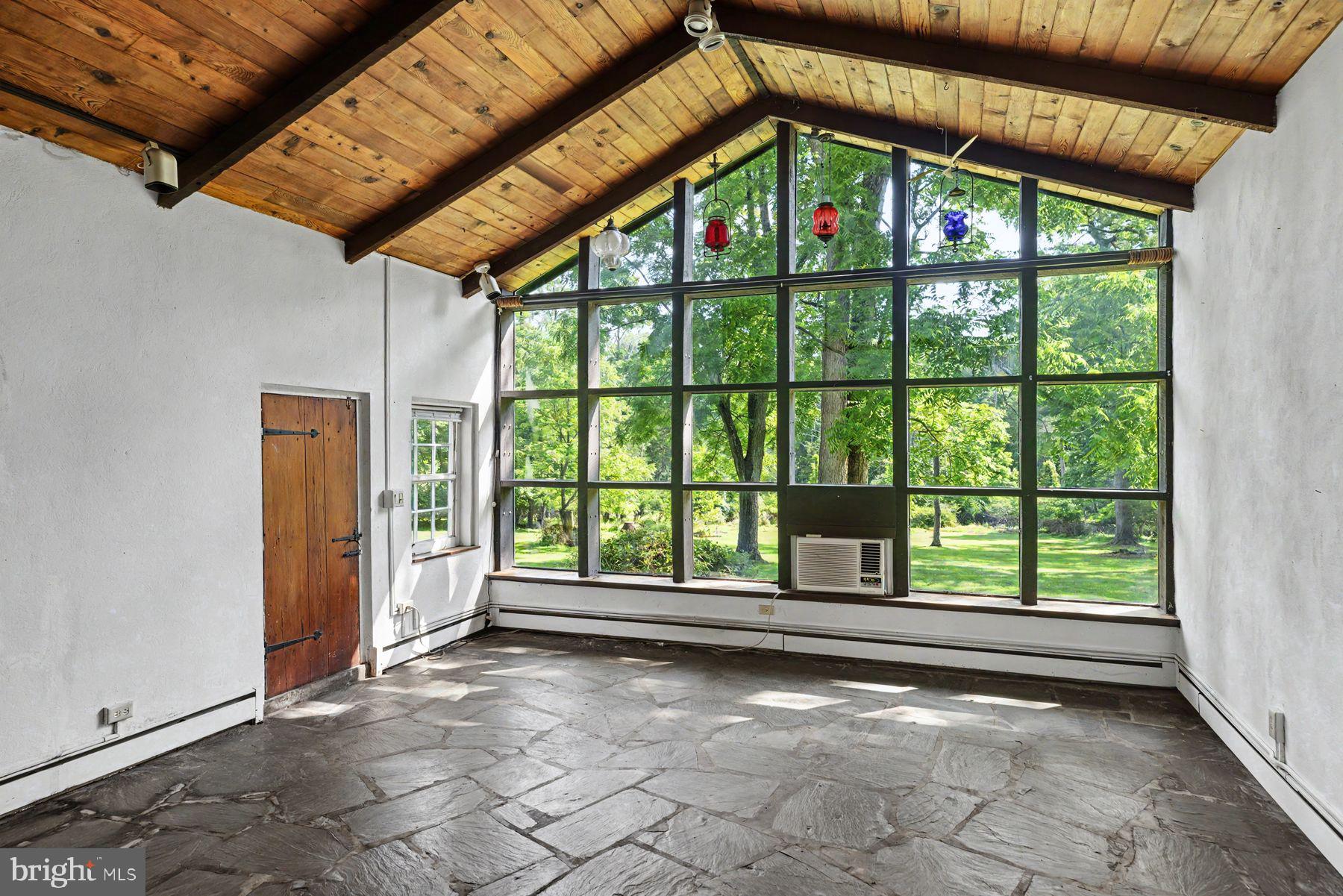 14 Stover Park Road Pipersville, PA 18947 - Photo 12 of 91 Great room