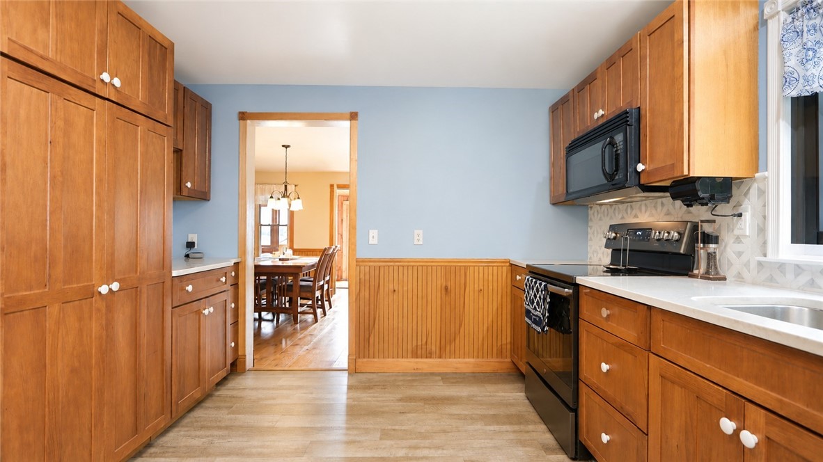 2448 Lower Lake Road Seneca Falls, NY 13148 - Photo 11 of 50