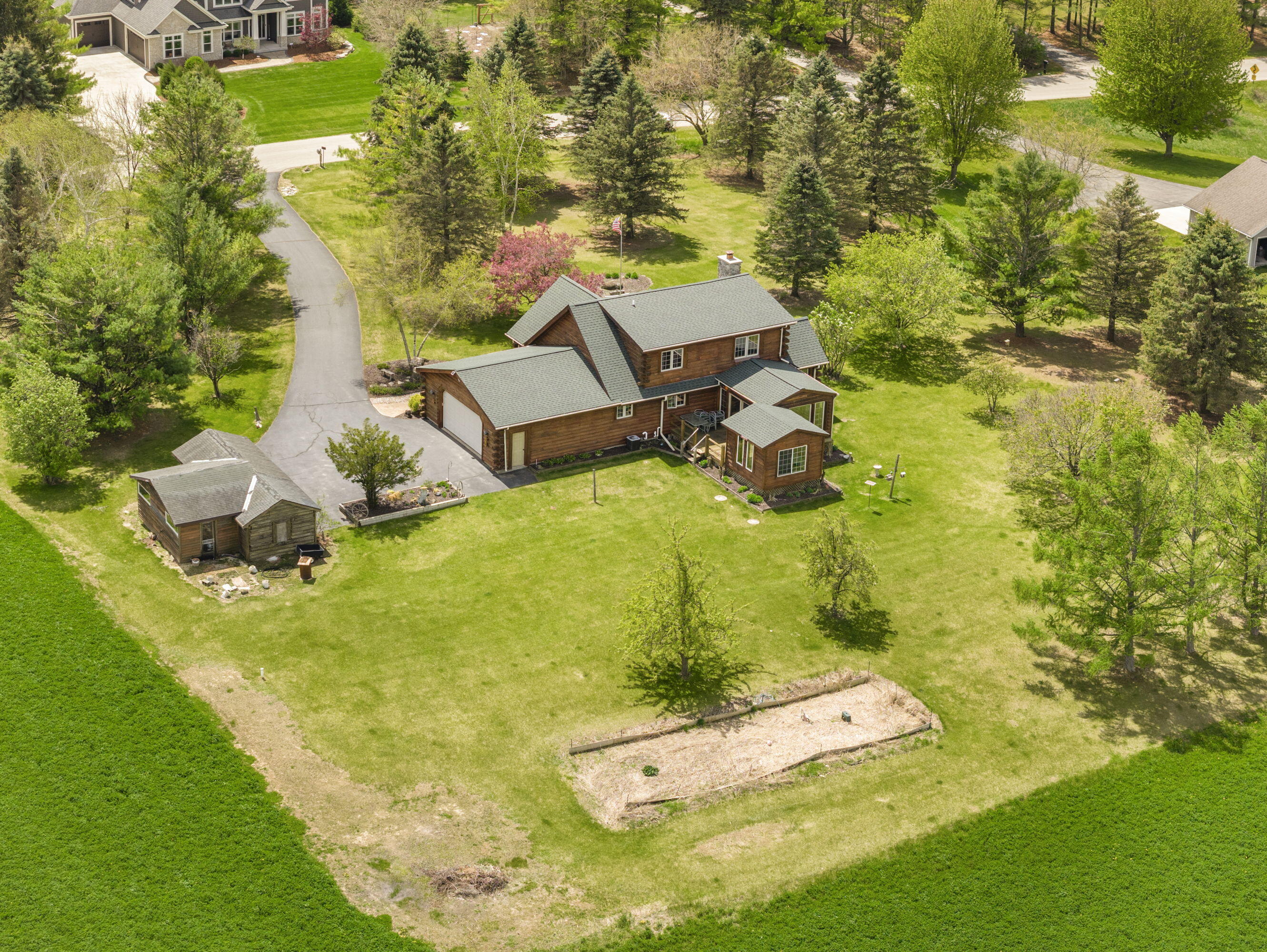 1206 Lakeview Road Farmington, WI 53090 - Photo 33 of 35 34_imgDJI_20260513124408_0016_D