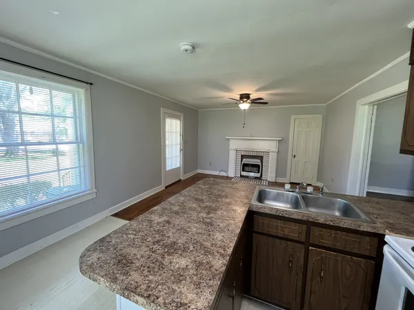 $900 | 437 East Jefferson Street, Pulaski, TN 38478