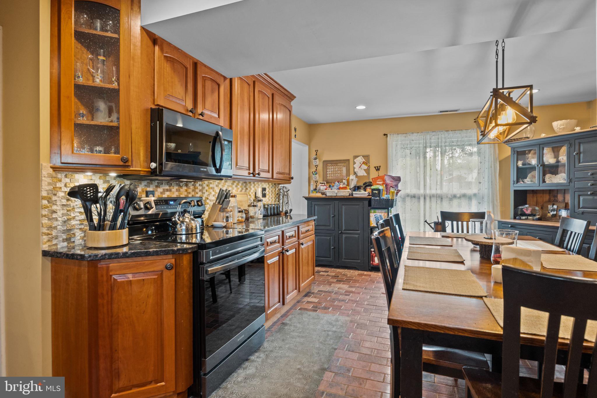 14 Tawny Road Levittown, PA 19056 - Photo 8 of 29 New Appliances