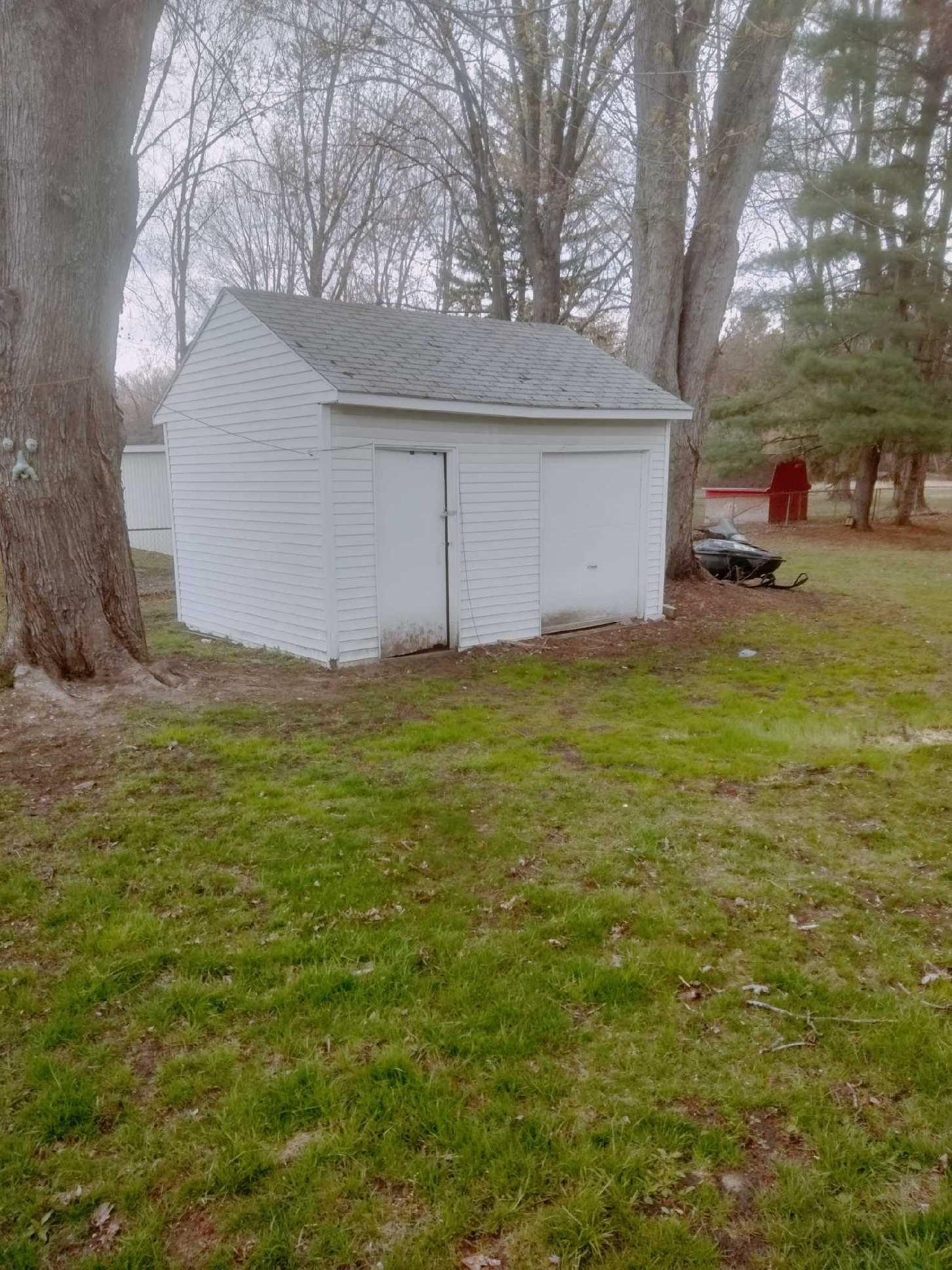 11060 Wilson Road Montrose, MI 48457 - Photo 26 of 26 50107393-25.JPG