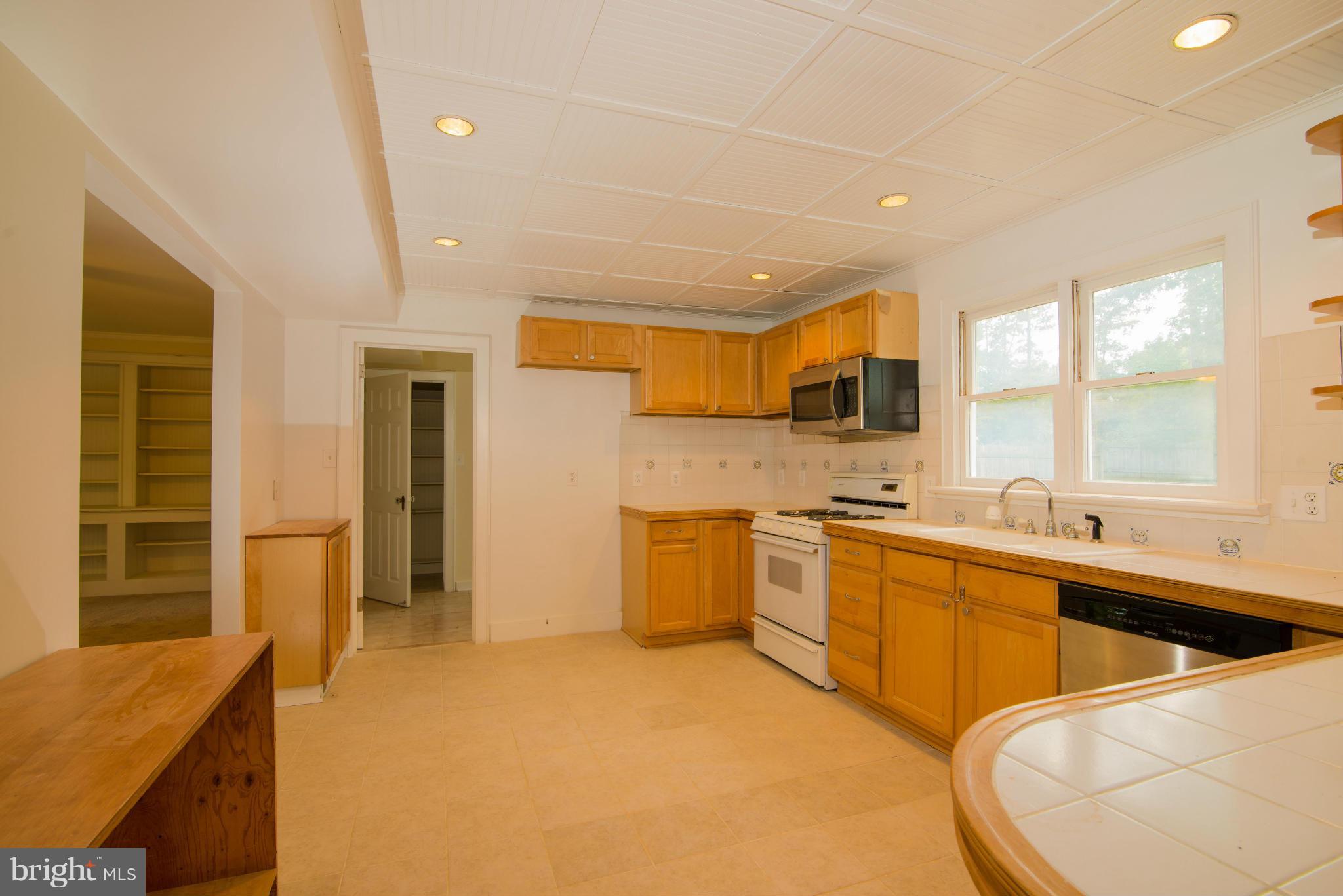 22465 Point Lookout Road Leonardtown, MD 20650 - Photo 2 of 11 Kitchen