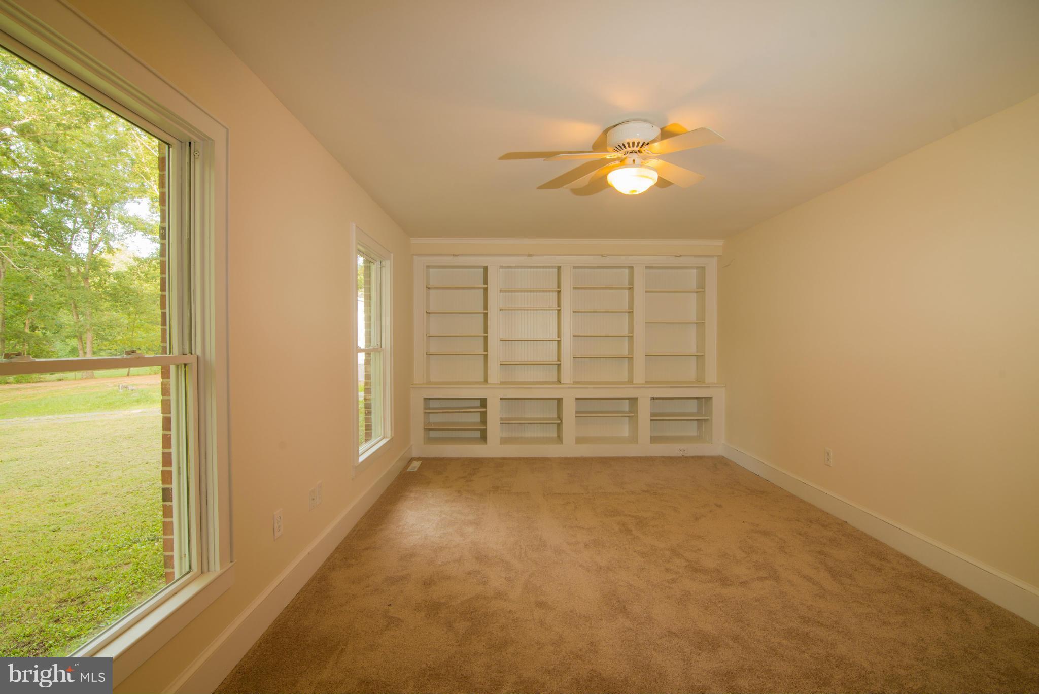 22465 Point Lookout Road Leonardtown, MD 20650 - Photo 5 of 11 Family Room