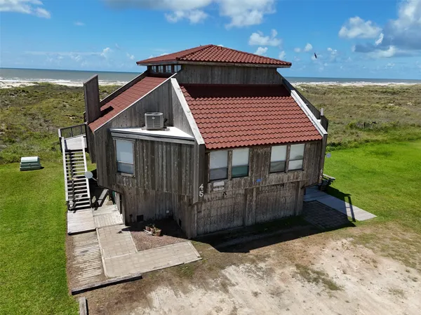 $419,000 | 304 Private Road 640, Unit 45, Matagorda, TX 77457