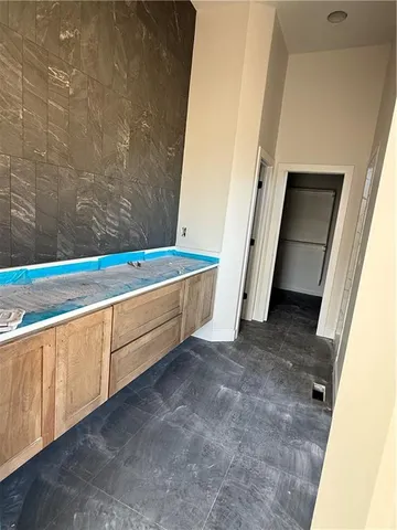 $789,900 | 3401 West 187th Street, Overland Park, KS 66085