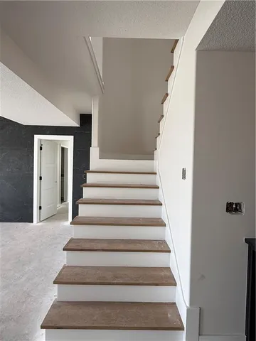 $789,900 | 3401 West 187th Street, Overland Park, KS 66085