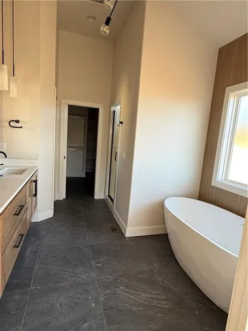 $789,900 | 3401 West 187th Street, Overland Park, KS 66085