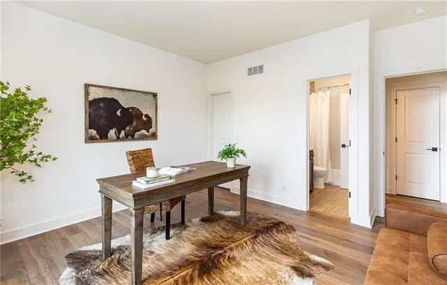 $789,900 | 3401 West 187th Street, Overland Park, KS 66085