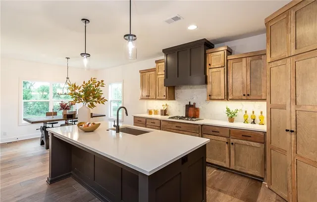 $789,900 | 3401 West 187th Street, Overland Park, KS 66085