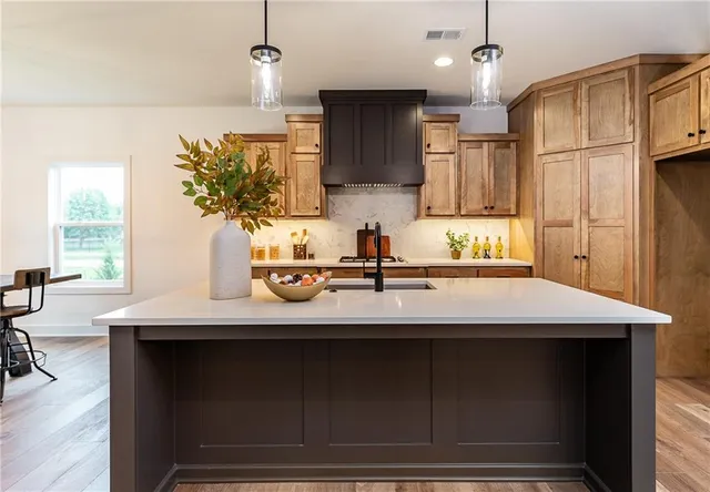 $789,900 | 3401 West 187th Street, Overland Park, KS 66085