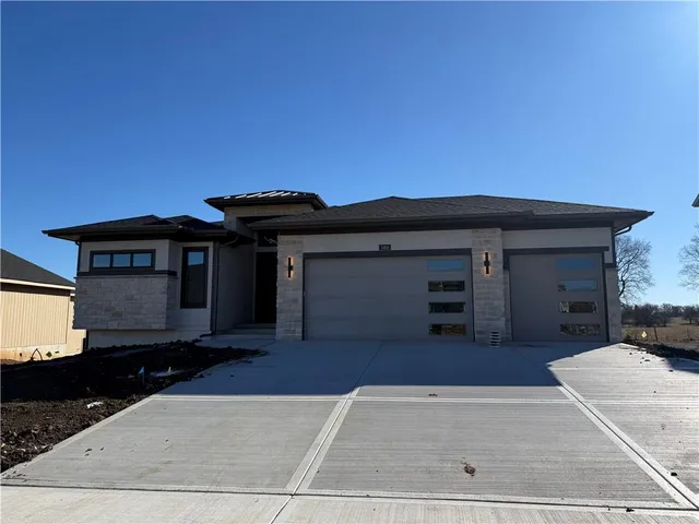 $789,900 | 3401 West 187th Street, Overland Park, KS 66085