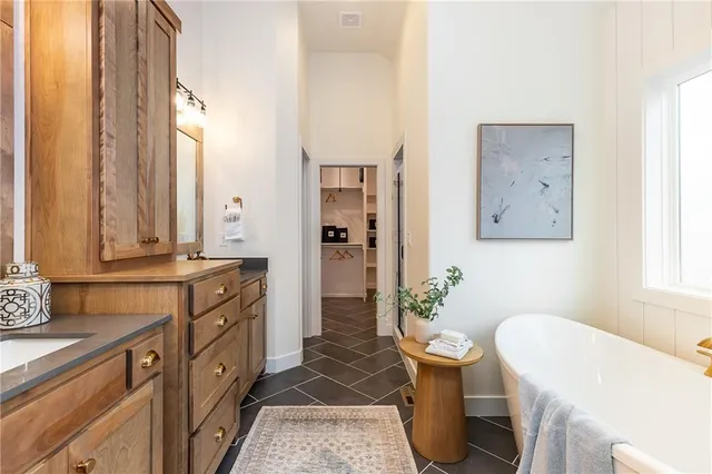 $789,900 | 3401 West 187th Street, Overland Park, KS 66085