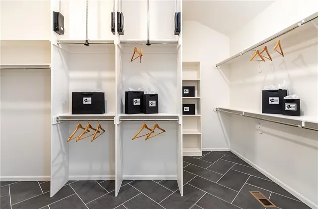 $789,900 | 3401 West 187th Street, Overland Park, KS 66085