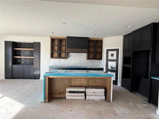 $789,900 | 3401 West 187th Street, Overland Park, KS 66085